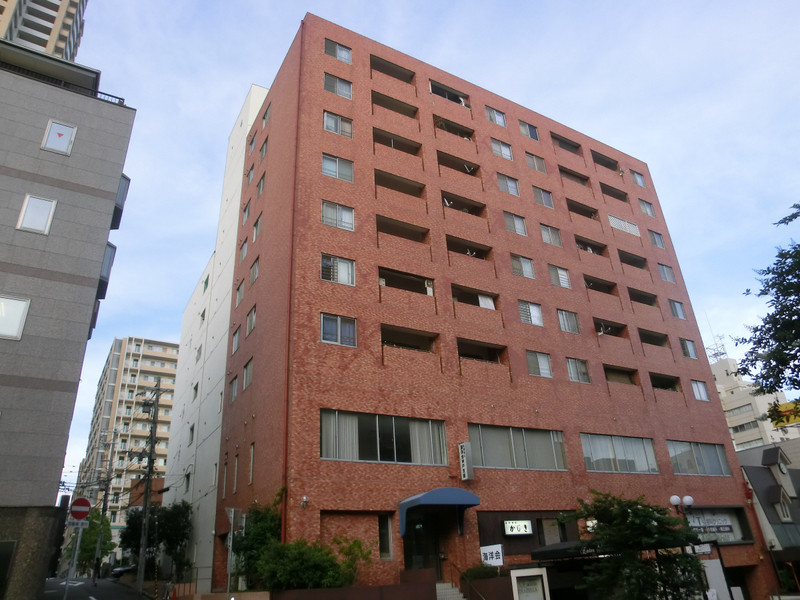 万葉ハイツ元町の外観